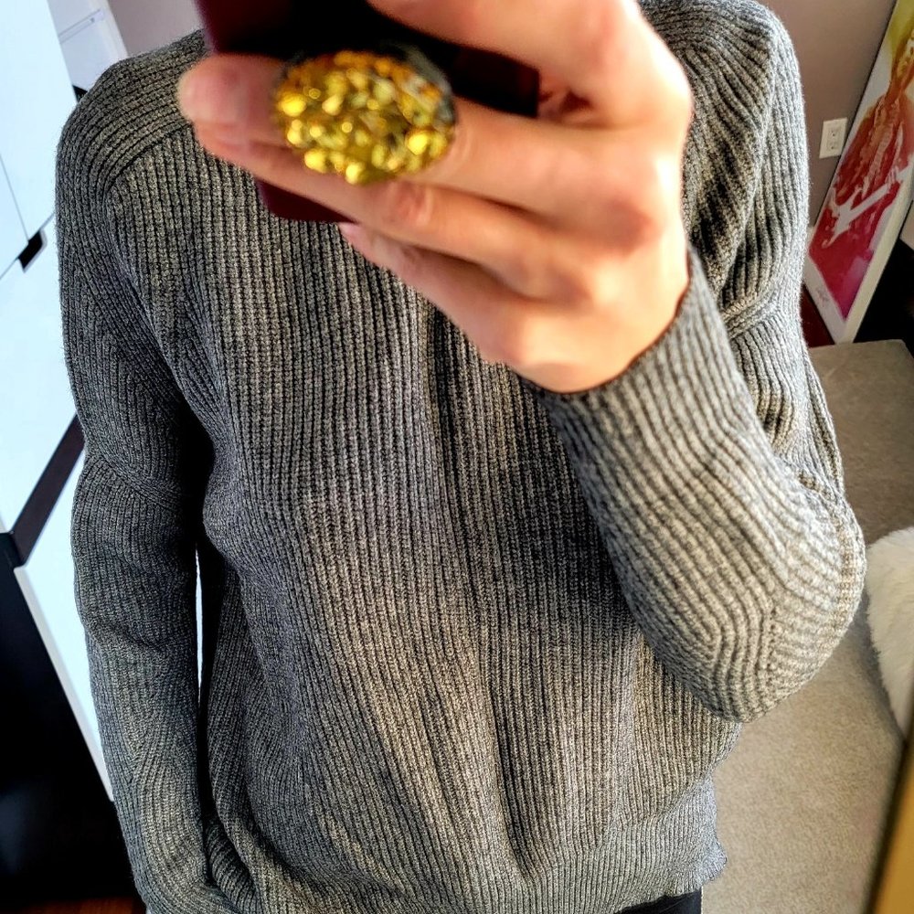 Sweater - Picture 2 of 6